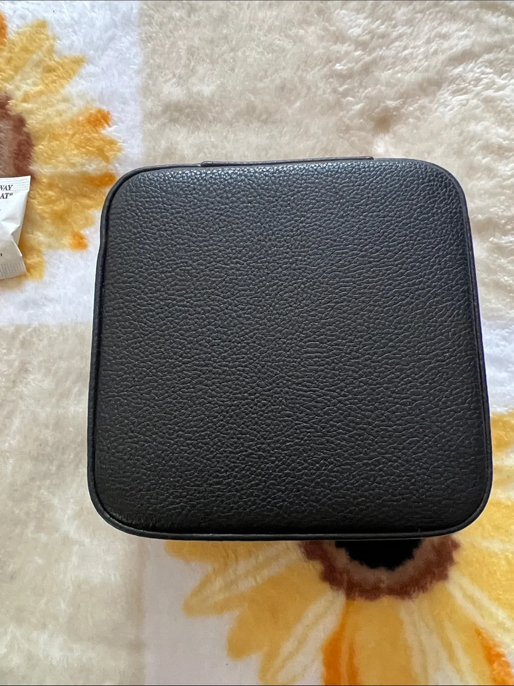 Travel jewelry box